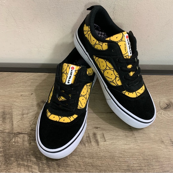 NEW! Boy's AIRWALK Huntington SMILEY FACE Skateboard SNEAKERS Athletic SHOES 4 - Picture 3 of 6